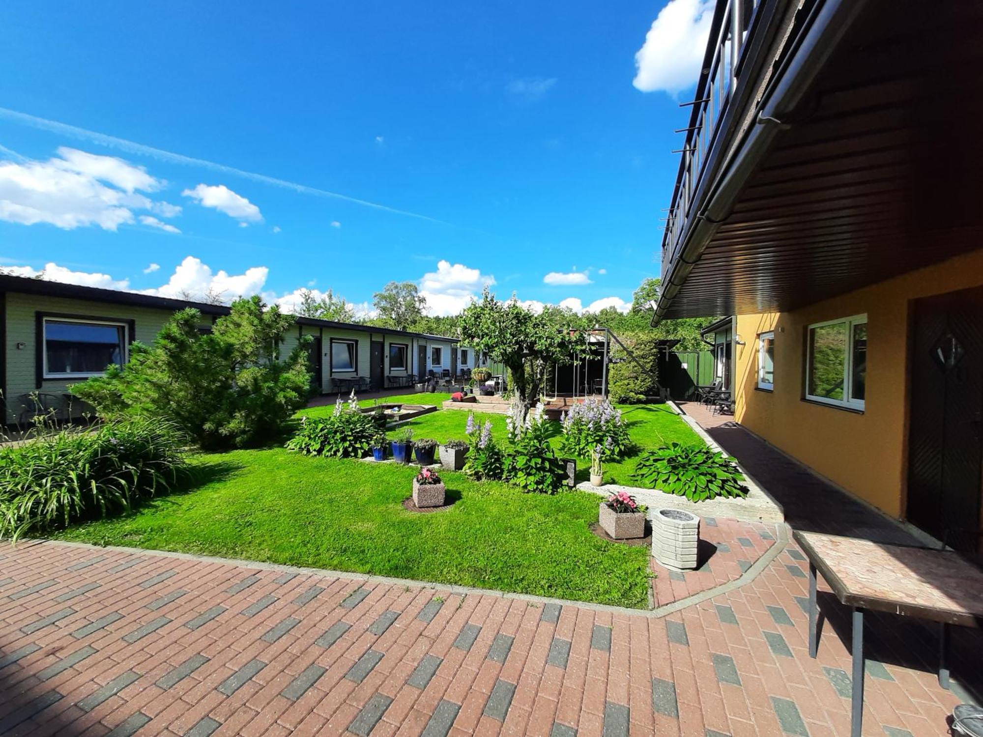 Guesthouse Maenniku Пярну Экстерьер фото