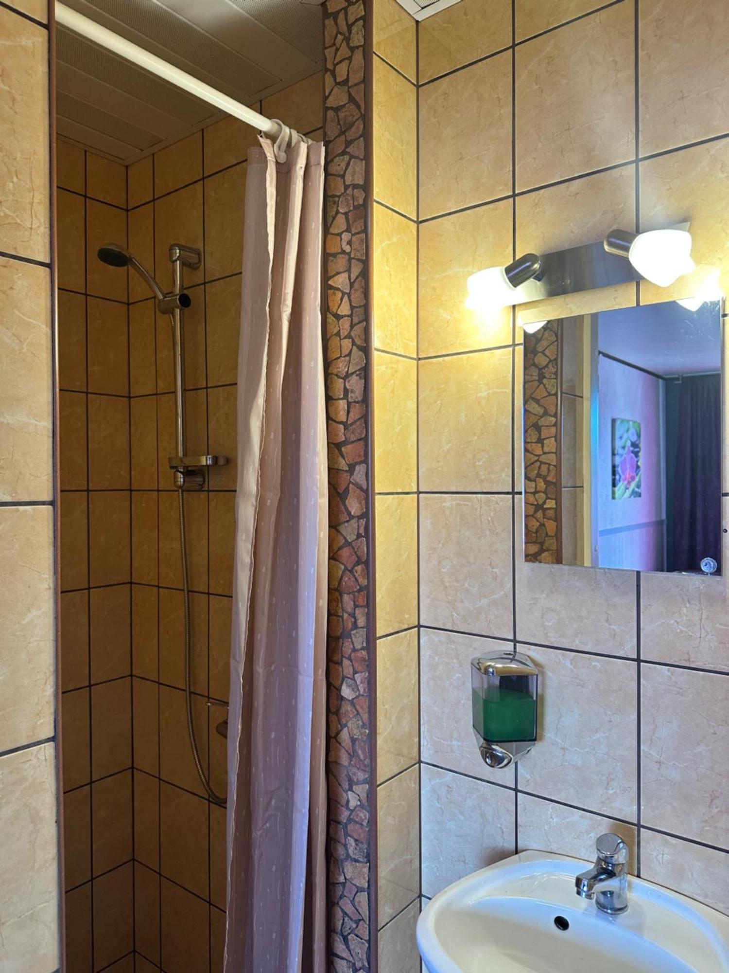 Guesthouse Maenniku Пярну Экстерьер фото